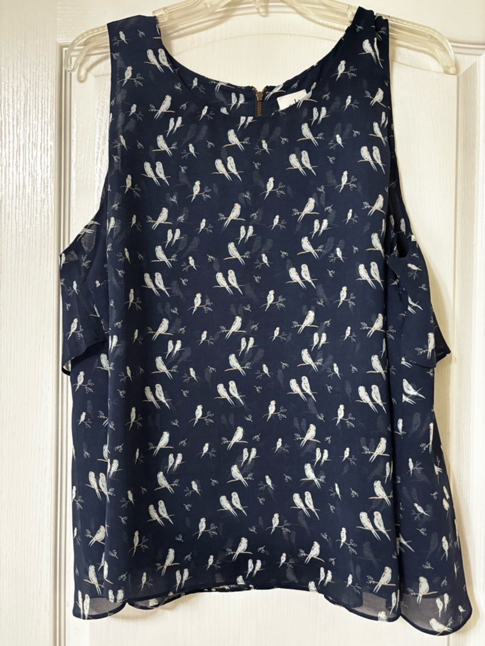 CAbi  Bird Top Navy Blue and White Bird-Print Sleeveless size XL.
